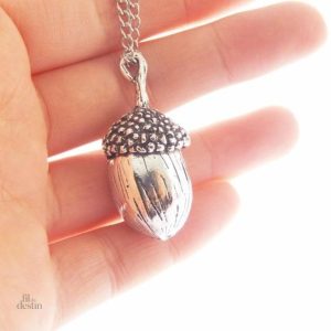 Collier unique avec pendentif en gland, charme et protection