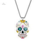Collier avec crâne décoratif, expression artistique