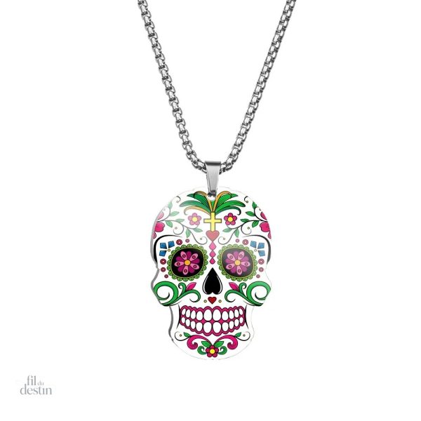 Collier crâne, mélange de modernité et tradition
