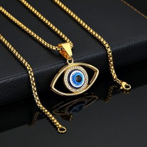 Pendentif œil grec en collier protecteur