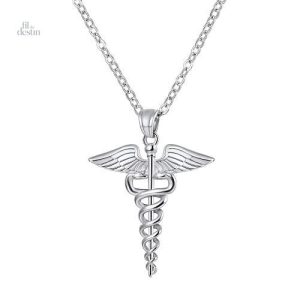 Collier stylisé évoquant le caducée, porte-bonheur moderne