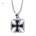 Collier croix de fer, symbole de protection et de chance