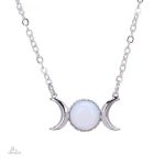 Collier triple lune wicca en porte-bonheur