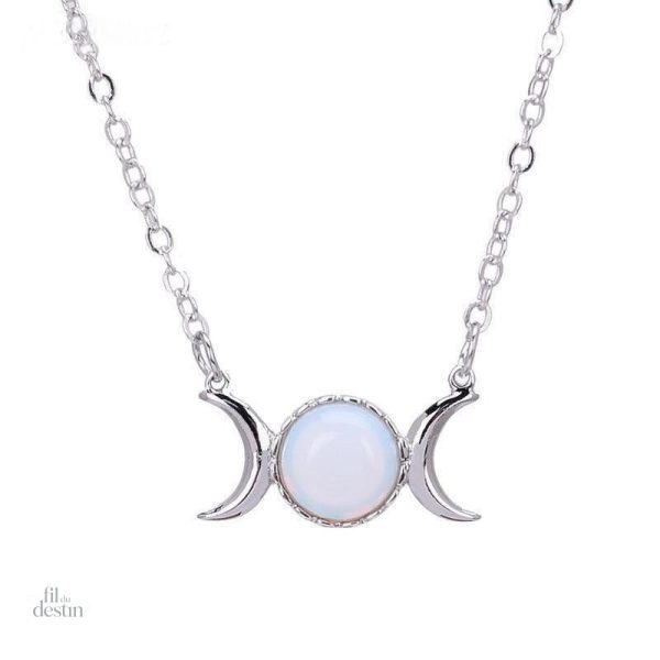 Collier triple lune wicca en porte-bonheur