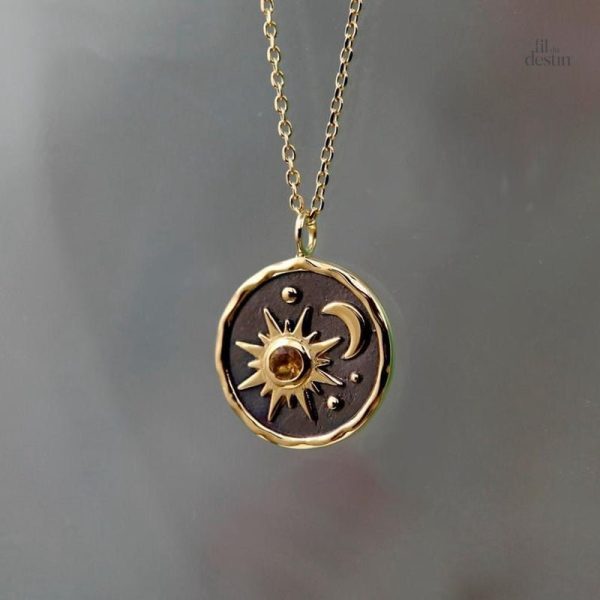 Accessoire spirituel symbolisant l'union des astres