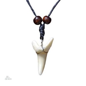 Collier dent de requin en tant que porte-bonheur polynésien