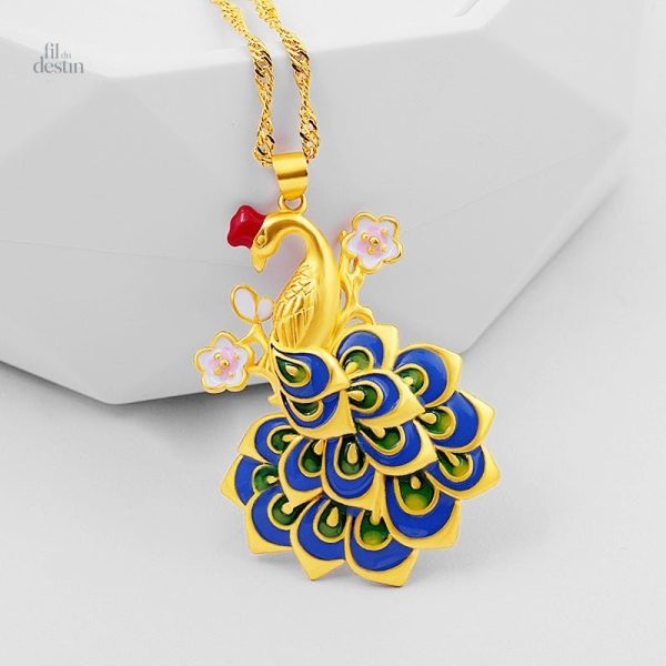 Accessoire en plume de paon, parfait pour un look chic