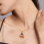 Accessoire tendance coccinelle, symbole de chance