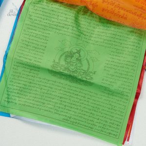 Drapeaux rectangulaires pour méditation et spiritualité