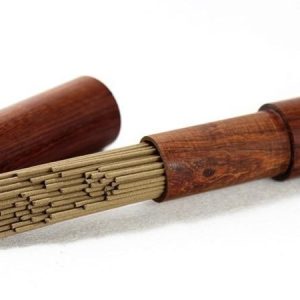 Agarwood encens pour favoriser la sérénité et la prospérité