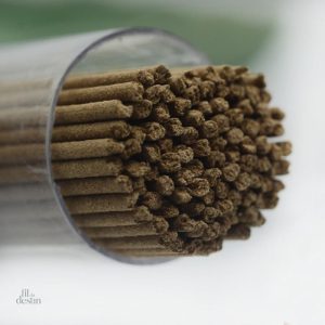 Bâtonnets d'encens au bois d'agar pour une ambiance apaisante