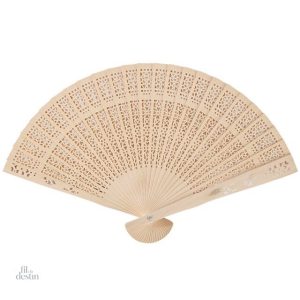 Éventail en bois traditionnel japonais, symbole de chance