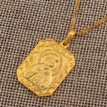 Médaille religieuse de Saint Nicolas en finition dorée
