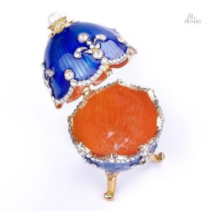 Oeuf décoratif en bleu, porte-bonheur russe intemporel