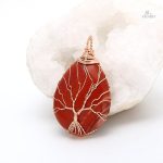 Larme de cristal ornée d'un design arbre de vie