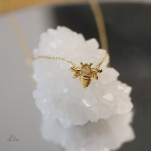 Design élégant d'abeille mellifère en pendentif