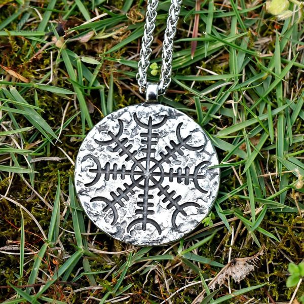 Amulette en minerai Aegishjalmur, talisman mystique unique