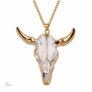 Pendentif crâne de taureau en tant que porte-bonheur