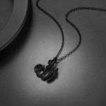 Pendentif avec le nom d'Allah, stylé et significatif