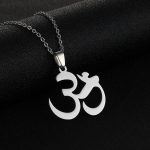 Pendentif porte-bonheur Om, design élégant et spirituel
