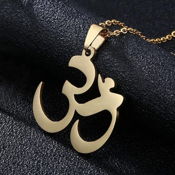 Bijou pendentif Om, symbole de paix et harmonie