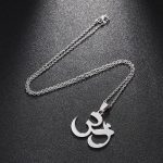 Pendentif avec symbole Om, accessoire de spiritualité moderne