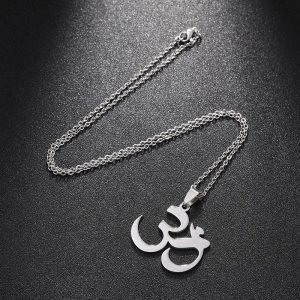 Pendentif avec symbole Om, accessoire de spiritualité moderne
