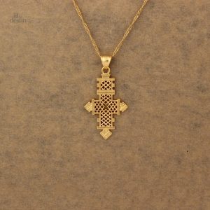 Pendentif porte-bonheur avec croix éthiopienne délicate