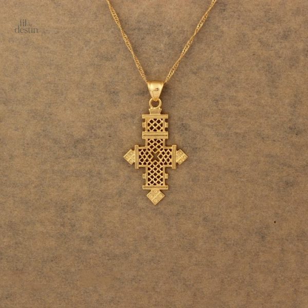 Pendentif porte-bonheur avec croix éthiopienne délicate