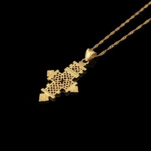Bijou éthiopien en forme de croix, symbole de protection