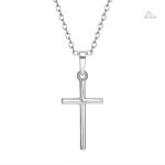 Pendentif croix latine en tant que porte-bonheur