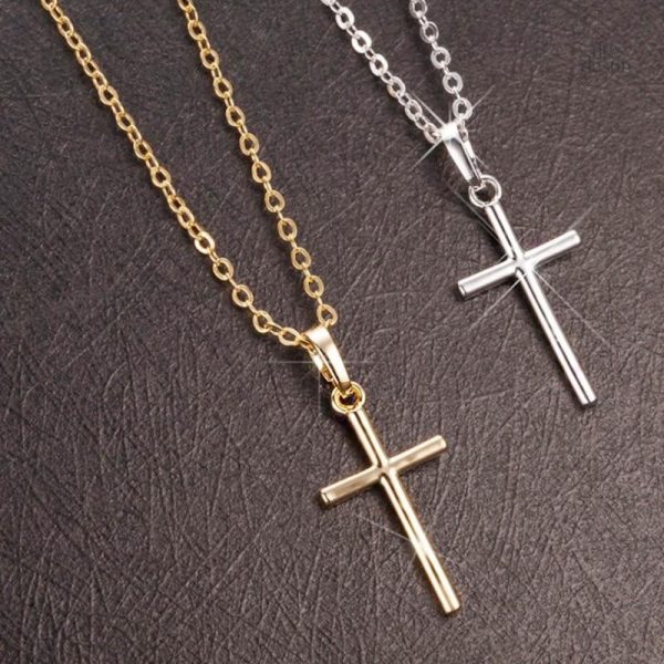 Pendentif croix latine, symbole de foi et protection