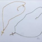 Accessoire spirituel : pendentif croix latine