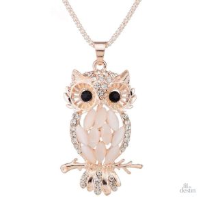 Pendentif chouette en pierres douces, symbole de porte-bonheur