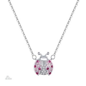 Pendentif en mosaïque représentant une coccinelle porte-bonheur