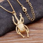 Pendentif porte-bonheur en forme de scarabée