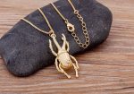 Bijou inspiré de l'Égypte, pendentif scarabée