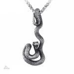 Pendentif Boiúna, porte-bonheur en design unique