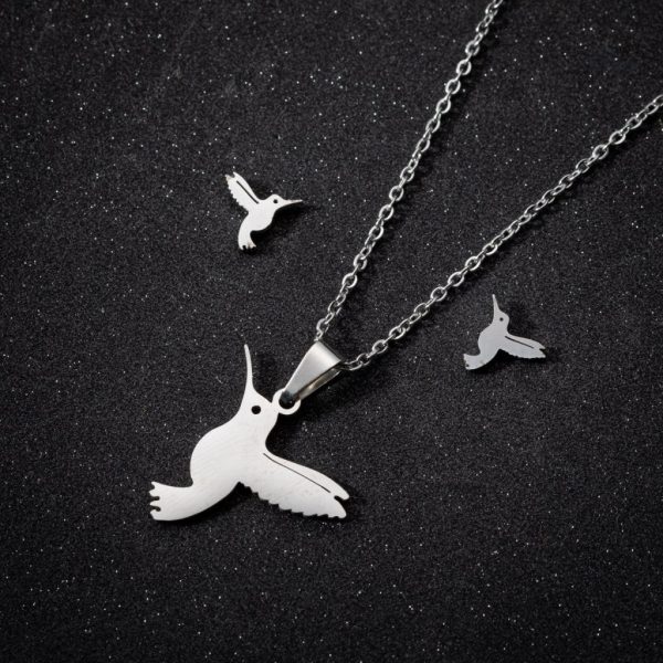 Bijou colibri minimaliste, parfait pour un look raffiné