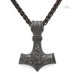 Pendentif marteau Mjolnir, symbole de force et protection
