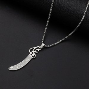Sabre Zulfikar en pendentif, un porte-bonheur unique