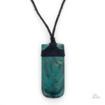Pendentif maori Toki, symbole de force et de protection