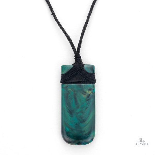 Pendentif maori Toki, symbole de force et de protection