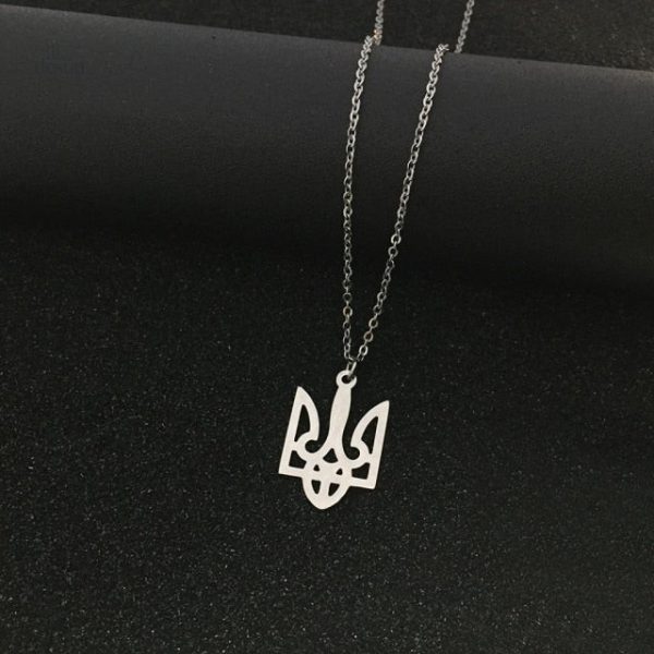 Pendentif porte-bonheur ukrainien en forme de Tryzub