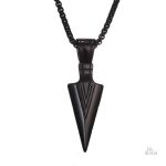 Collier avec pendentif flèche, accessoire unique et significatif