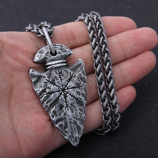 Gungnir, pendentif stylisé, symbole de force et de protection