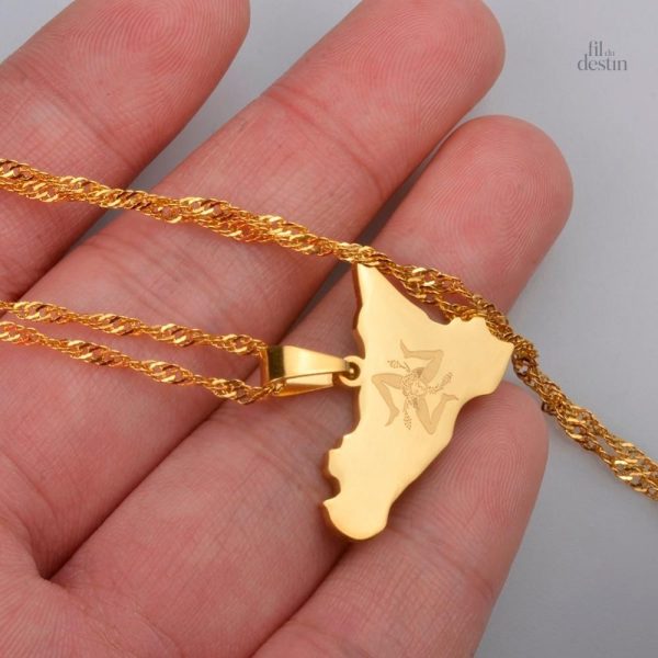 Accessoire régionaliste sicilien en pendentif élégant