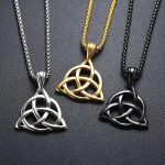 Pendentif triquetra avec design celtique distinctif
