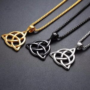 Bijou triquetra, symbole viking traditionnel et mystique