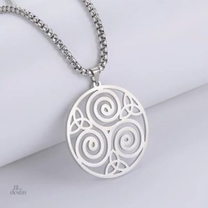 Pendentif triskel stylisé, design élégant et mystique